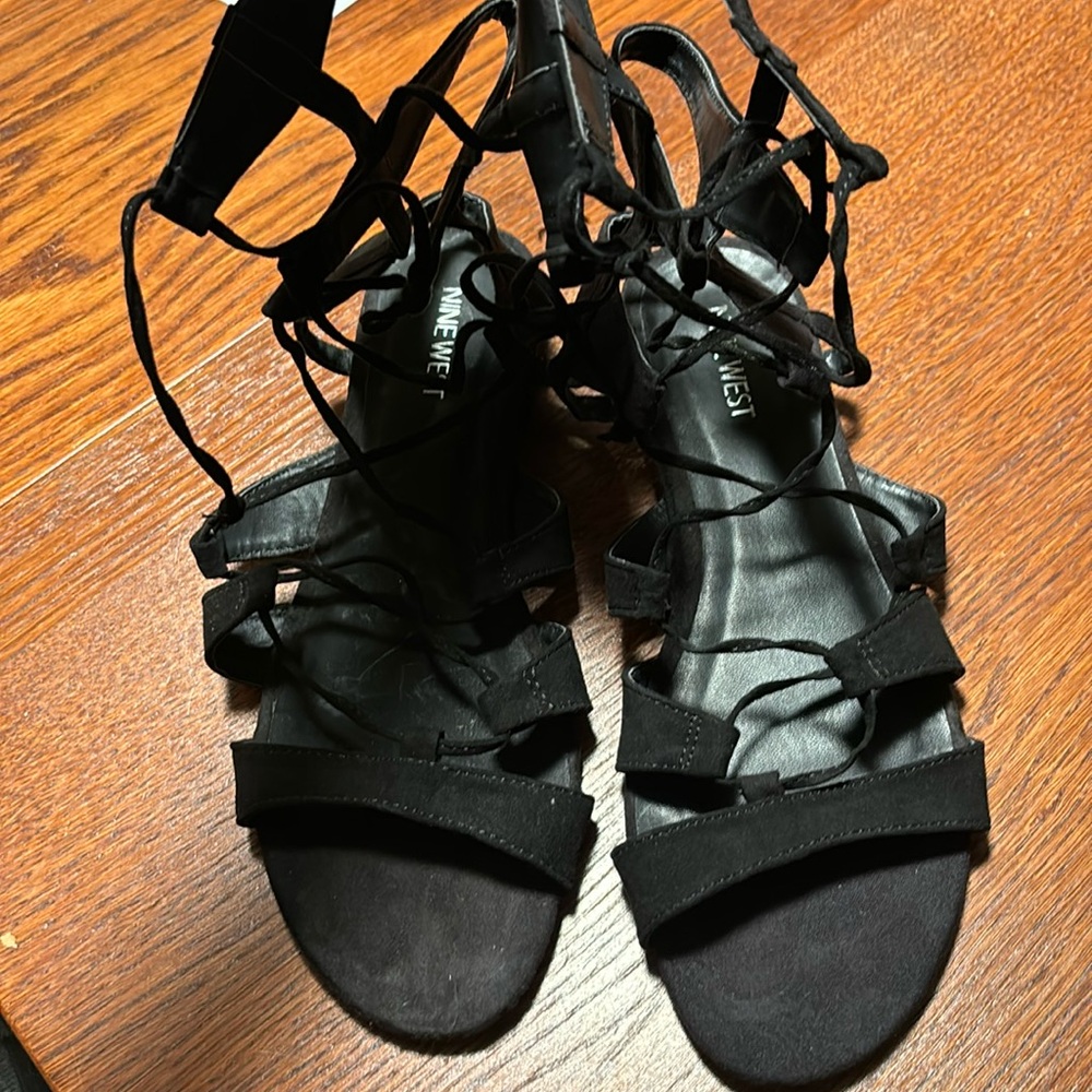 Nine West gladiator sandals suede size 8